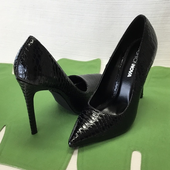 Fashion Nova Black Reptile Design Heels - Picture 3 of 8